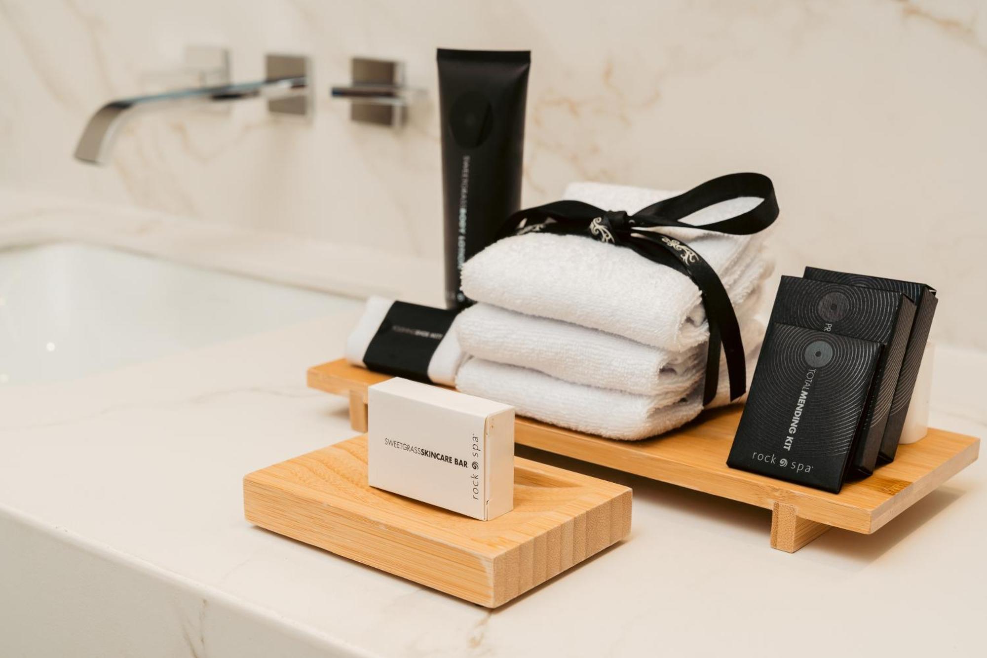Hard Rock Hotel & Casino Punta Cana (Adults Only) Extérieur photo G.H.M. amenities