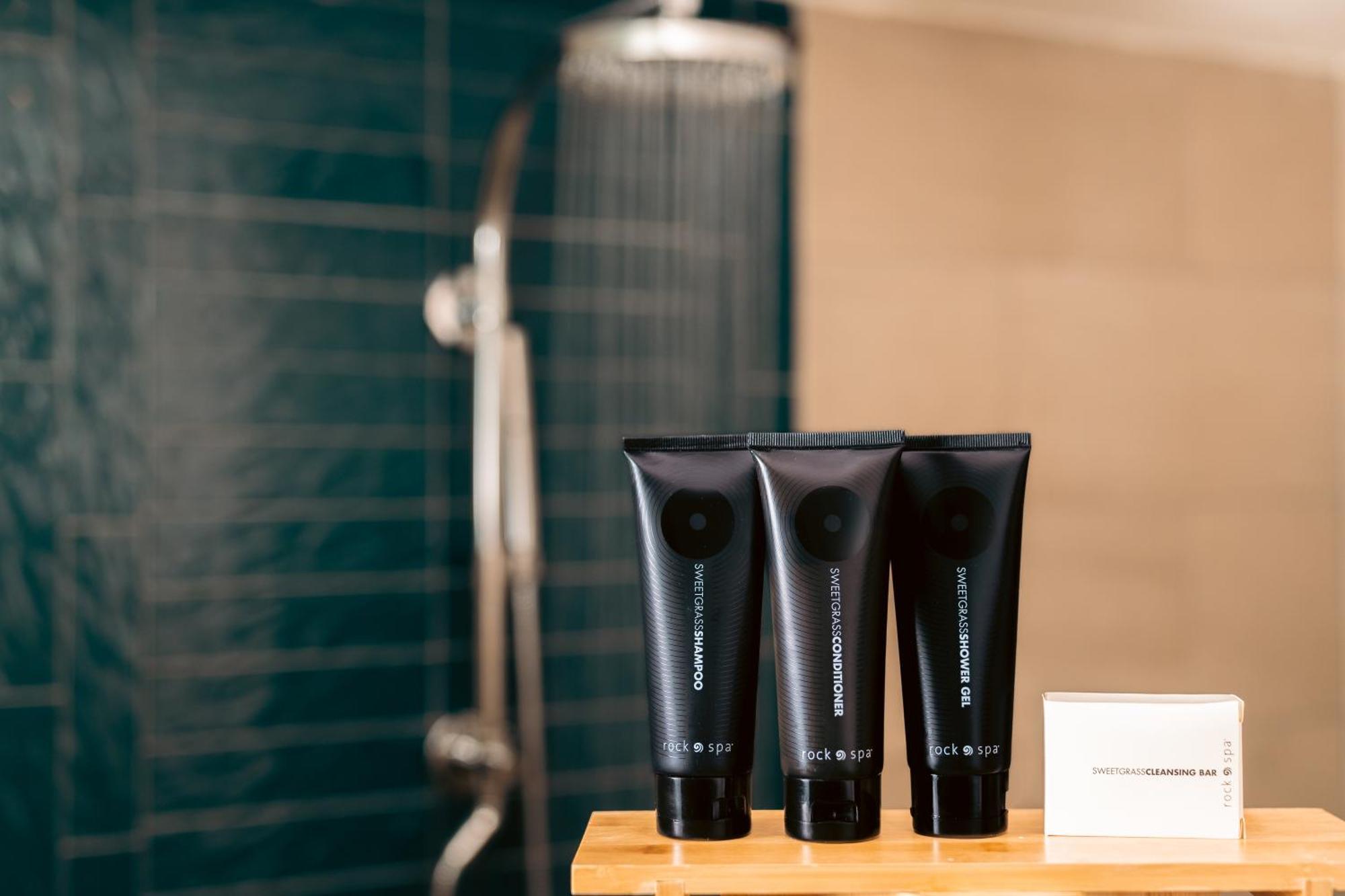 Hard Rock Hotel & Casino Punta Cana (Adults Only) Extérieur photo Shower gel