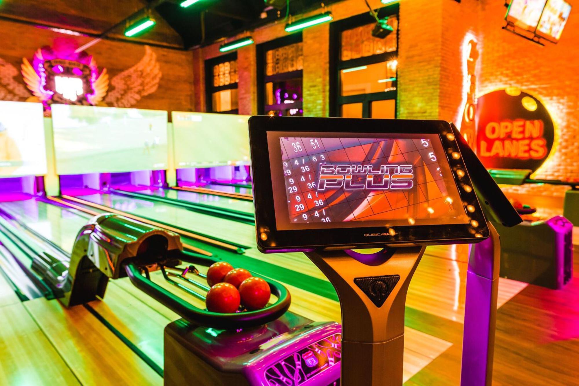 Hard Rock Hotel & Casino Punta Cana (Adults Only) Extérieur photo Bowling at the Xscape entertainment centre in Milton Keynes, England