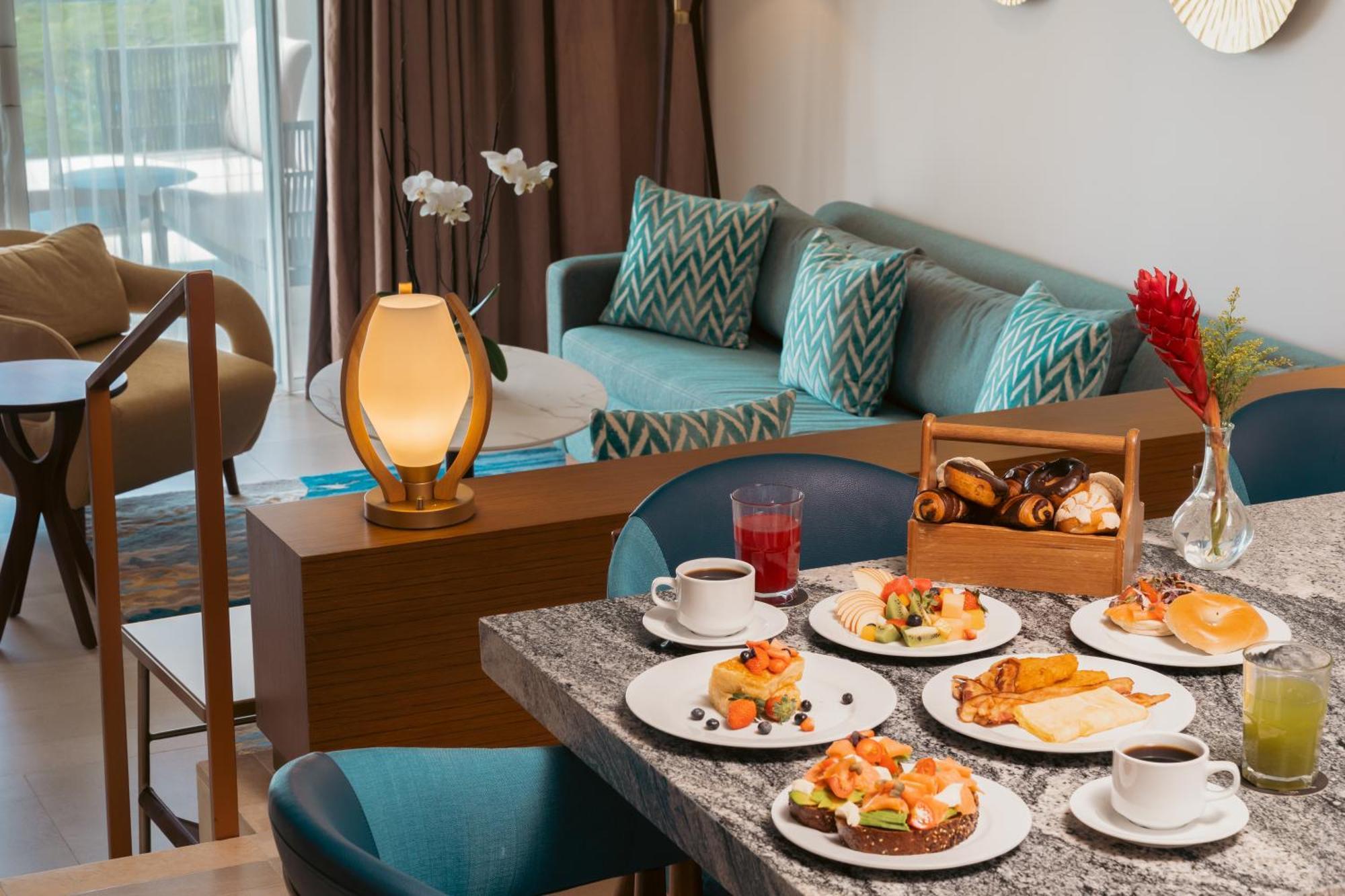 Hard Rock Hotel & Casino Punta Cana (Adults Only) Extérieur photo A breakfast table at a hotel
