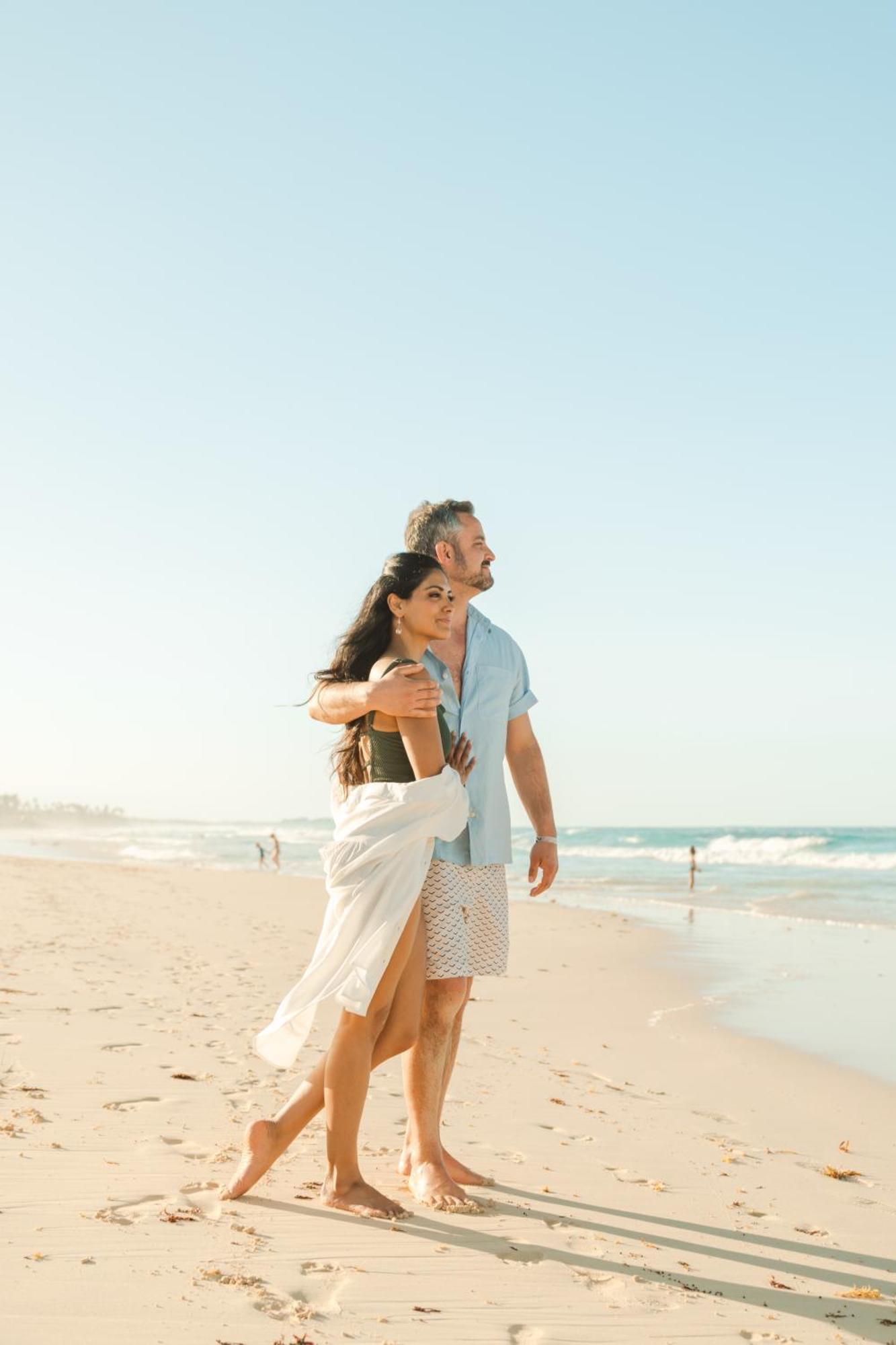 Hard Rock Hotel & Casino Punta Cana (Adults Only) Extérieur photo A couple on the beach